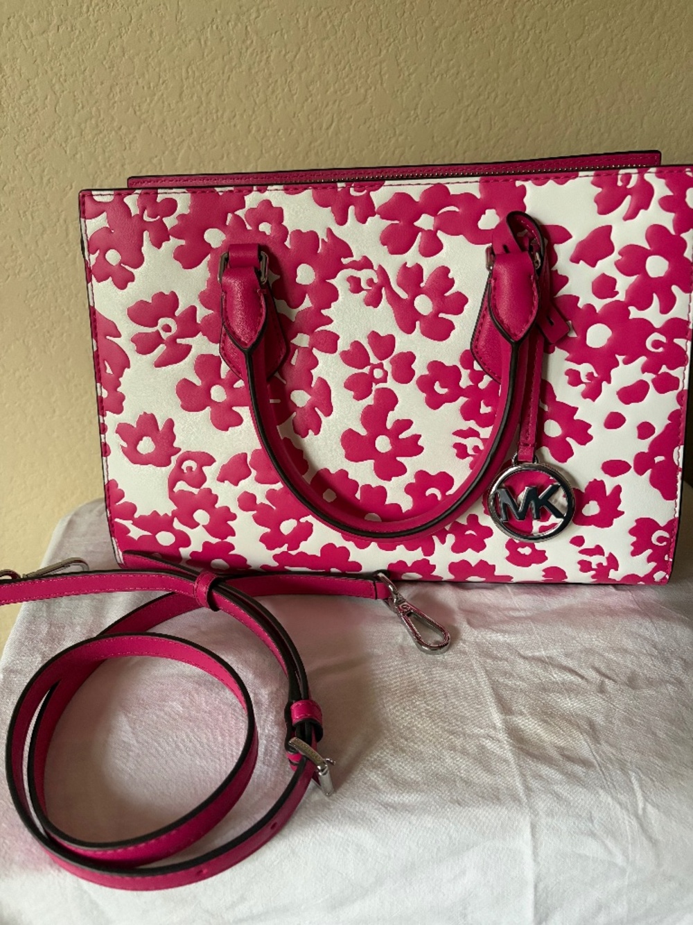 Michael Kors, Satchel In Dragonfruit Pink